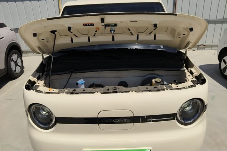 Used Geely Galaxy Panda 2025 210 km – Yuanqi Bear Engine Bay