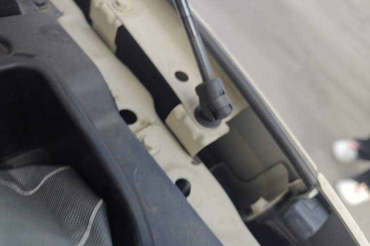 Used Geely Galaxy Panda 2025 210 km – Yuanqi Bear Engine Bay Left