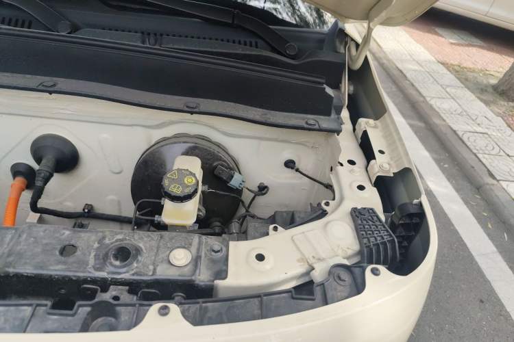 Used Geely Galaxy Panda 2025 210 km – Yuanqi Bear Engine Bay Left