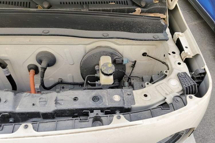 Used Geely Galaxy Panda 2025 210 km – Yuanqi Bear Engine Bay Left