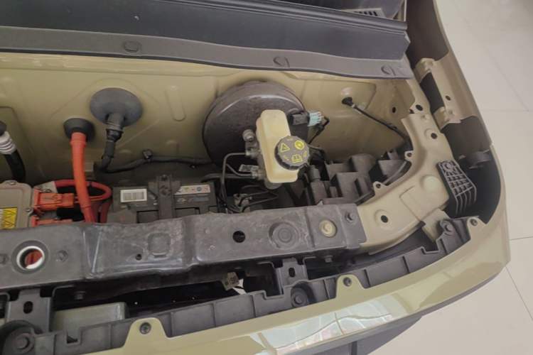Used Geely Galaxy Panda 2025 210km Panda Rider Engine Bay Left