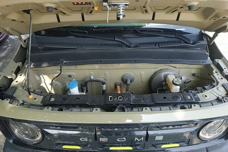 Used Geely Galaxy Panda 2025 210km Panda Rider Engine Bay