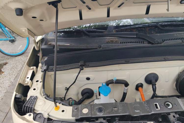 Used Geely Galaxy Panda 2025 210 km – Yuanqi Bear Engine Bay Right