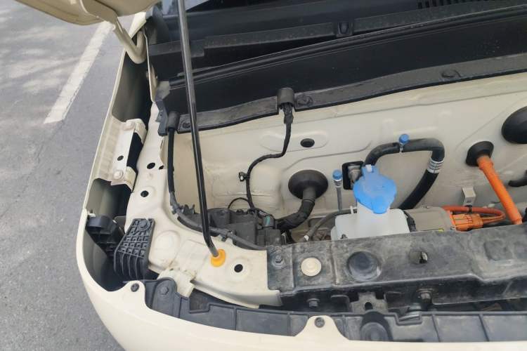 Used Geely Galaxy Panda 2025 210 km – Yuanqi Bear Engine Bay Right