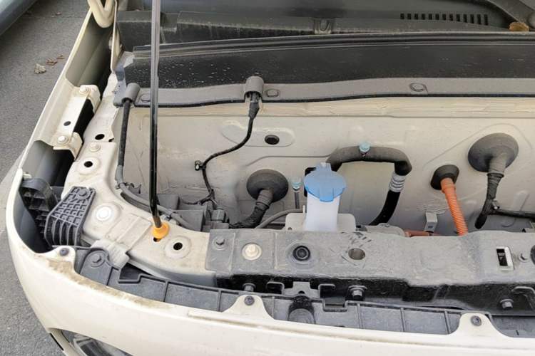 Used Geely Galaxy Panda 2025 210 km – Yuanqi Bear Engine Bay Right