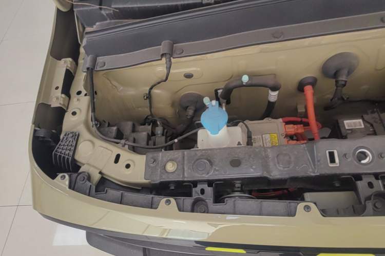 Used Geely Galaxy Panda 2025 210km Panda Rider Engine Bay Right