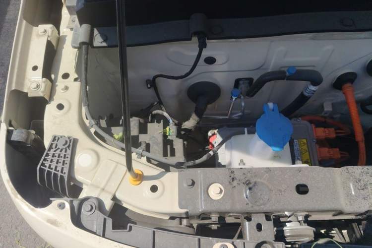 Used Geely Galaxy Panda 2025 210 km – Yuanqi Bear Engine Bay Right