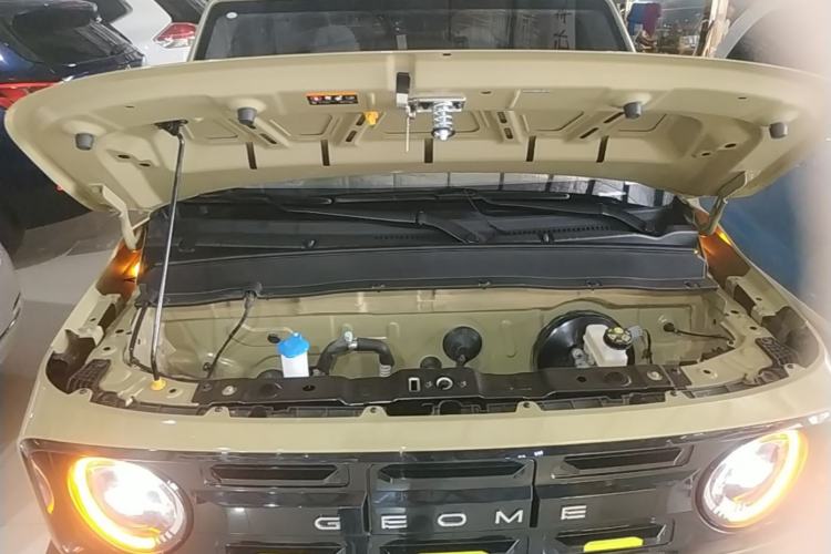 Used Geely Galaxy Panda 2025 210km Panda Rider Engine Bay