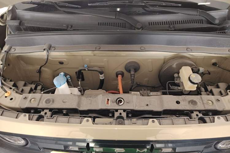 Used Geely Galaxy Panda 2025 210km Panda Rider Engine Bay