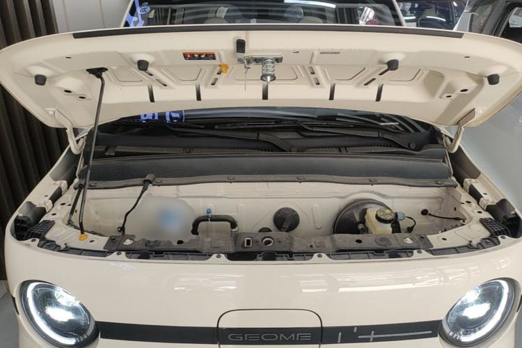 Used Geely Galaxy Panda 2025 210 km – Yuanqi Bear Engine Bay