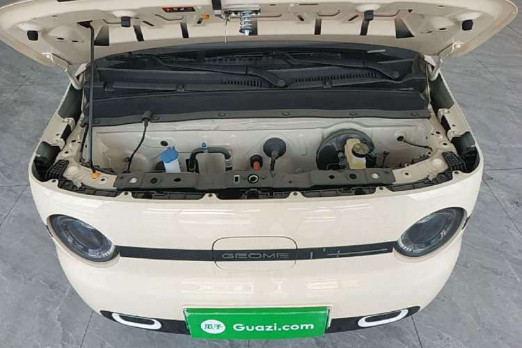 Used Geely Galaxy Panda 2025 210 km – Yuanqi Bear Engine Bay