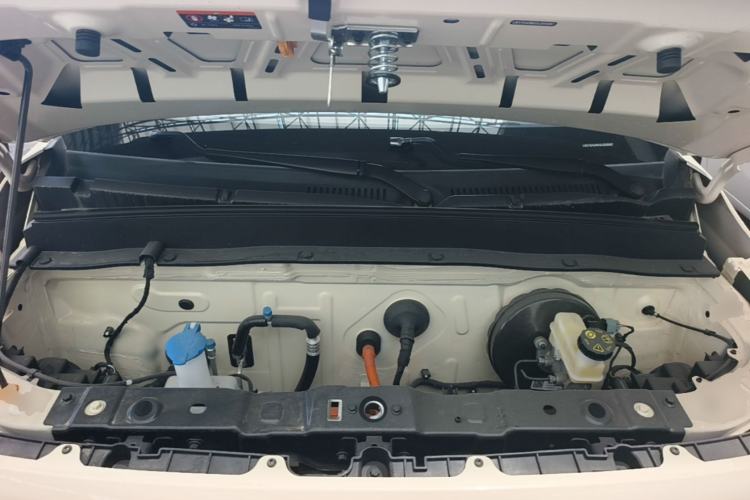 Used Geely Galaxy Panda 2025 210 km – Yuanqi Bear Engine Bay