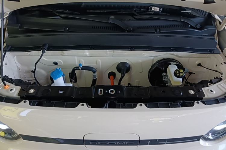 Used Geely Galaxy Panda 2025 210 km – Yuanqi Bear Engine Bay