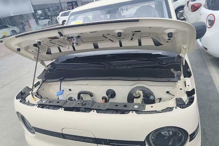 Used Geely Galaxy Panda 2025 210 km – Yuanqi Bear Engine Bay