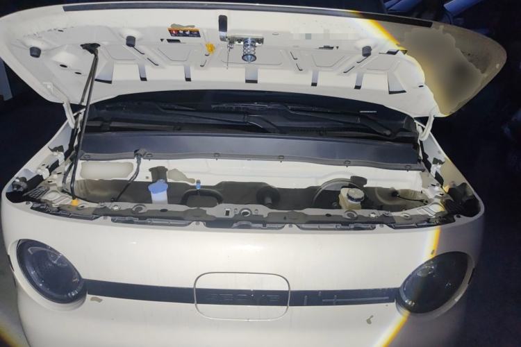 Used Geely Galaxy Panda 2025 210 km – Yuanqi Bear Engine Bay