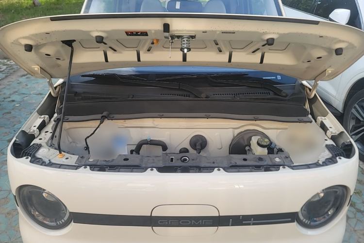 Used Geely Galaxy Panda 2025 210 km – Yuanqi Bear Engine Bay