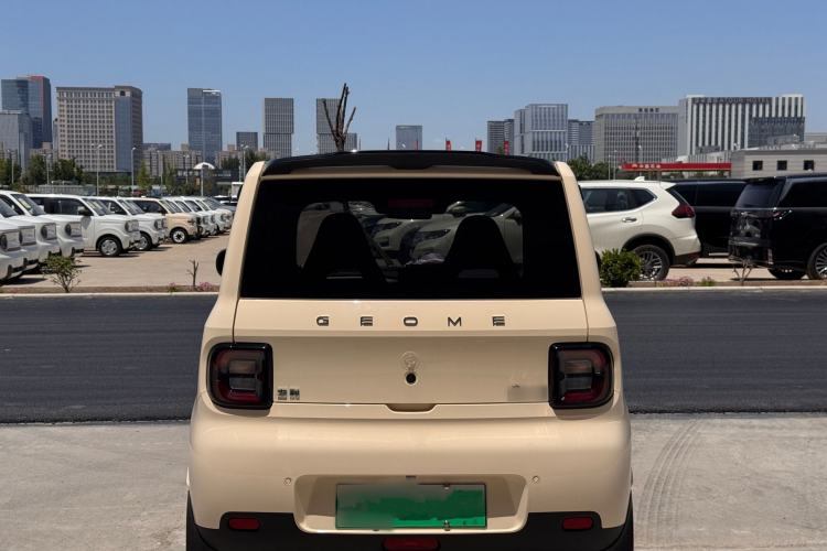 Used Geely Galaxy Panda 2025 210 km – Yuanqi Bear Exterior 3