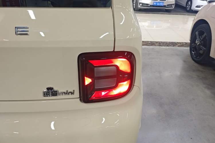 Used Geely Galaxy Panda 2025 210 km – Yuanqi Bear Exterior 3