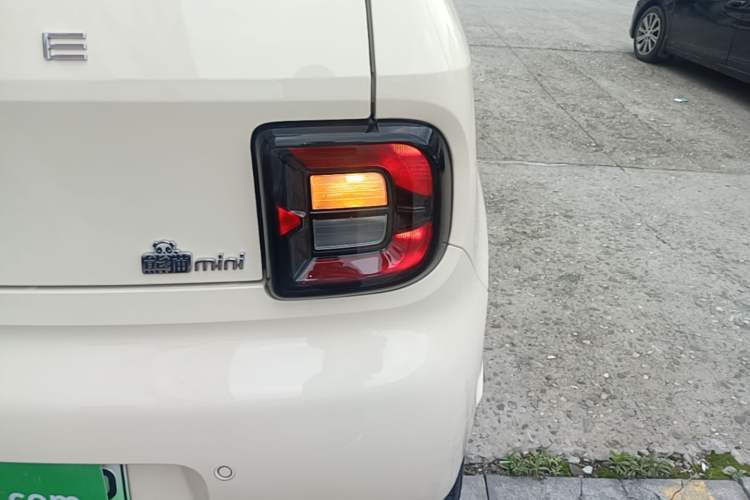 Used Geely Galaxy Panda 2025 210 km – Yuanqi Bear Exterior 3