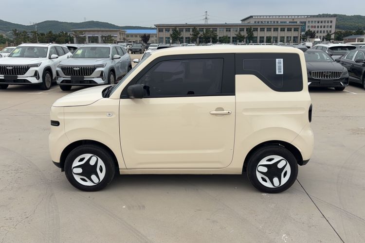 Used Geely Galaxy Panda 2025 210 km – Yuanqi Bear Exterior 4