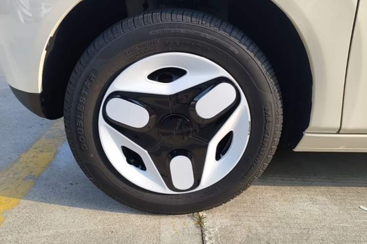 Used Geely Galaxy Panda 2025 210 km – Yuanqi Bear Exterior 4