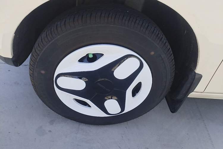 Used Geely Galaxy Panda 2025 210 km – Yuanqi Bear Exterior 4