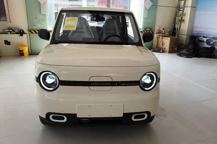 Used Geely Galaxy Panda 2025 210 km – Yuanqi Bear Front