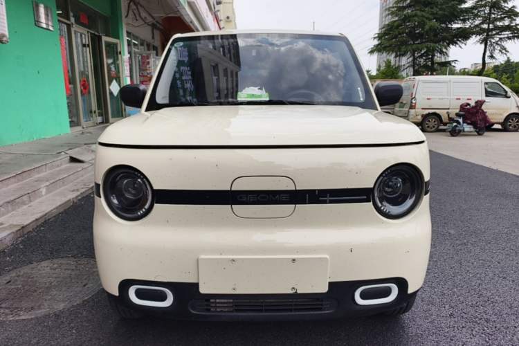 Used Geely Galaxy Panda 2025 Model 210km Panda Kart Piggy Hero Limited Edition Front