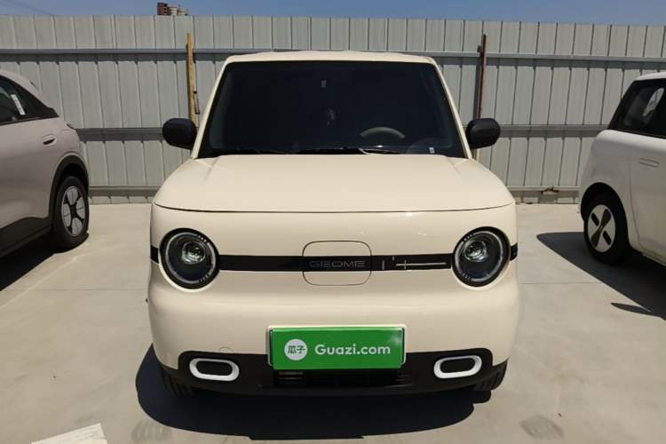 Used Geely Galaxy Panda 2025 210 km – Yuanqi Bear Front