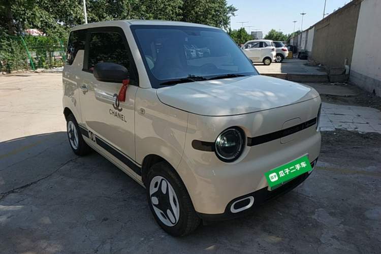 Used Geely Galaxy Panda 2025 210 km – Yuanqi Bear Front Right 45 Deg