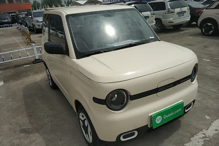 Used Geely Galaxy Panda 2025 210 km – Yuanqi Bear Front Right 45 Deg