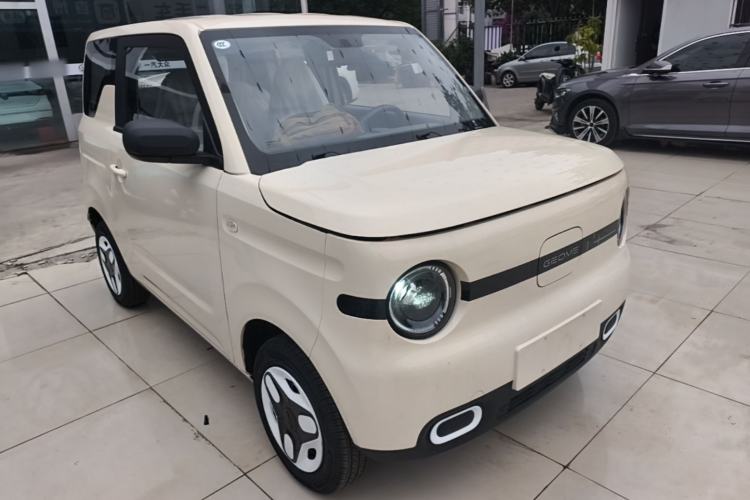 Used Geely Galaxy Panda 2025 210 km – Yuanqi Bear Front Right 45 Deg