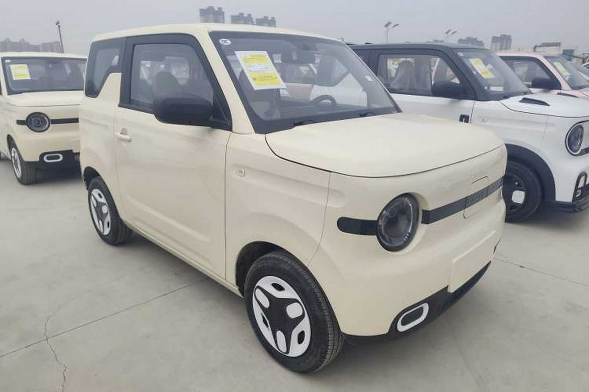Used Geely Galaxy Panda 2025 210 km – Yuanqi Bear Front Right 45 Deg