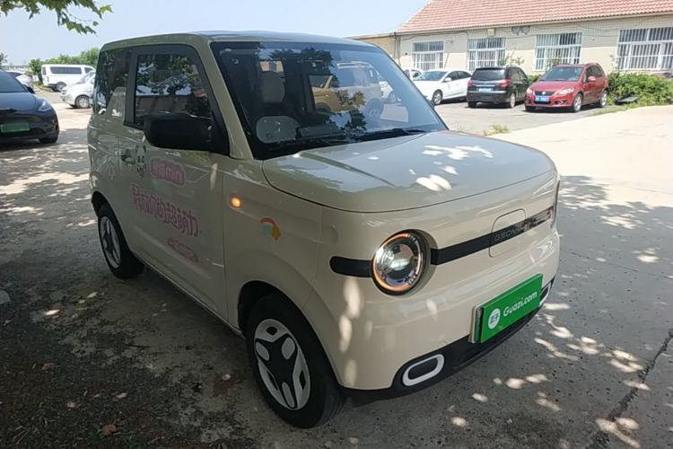 Used Geely Galaxy Panda 2025 210 km – Yuanqi Bear Front Right 45 Deg
