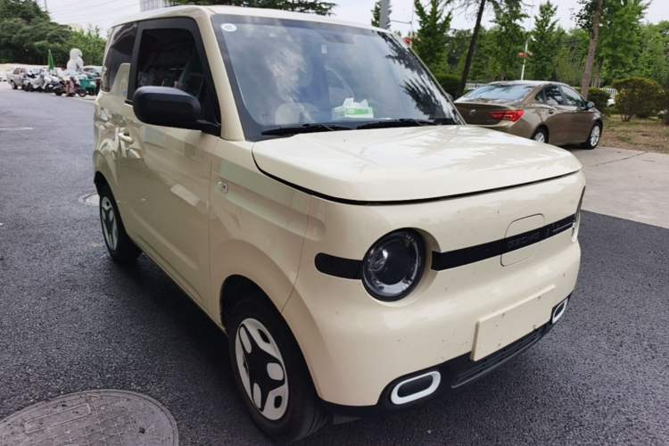 Used Geely Galaxy Panda 2025 Model 210km Panda Kart Piggy Hero Limited Edition Front Right 45 Deg
