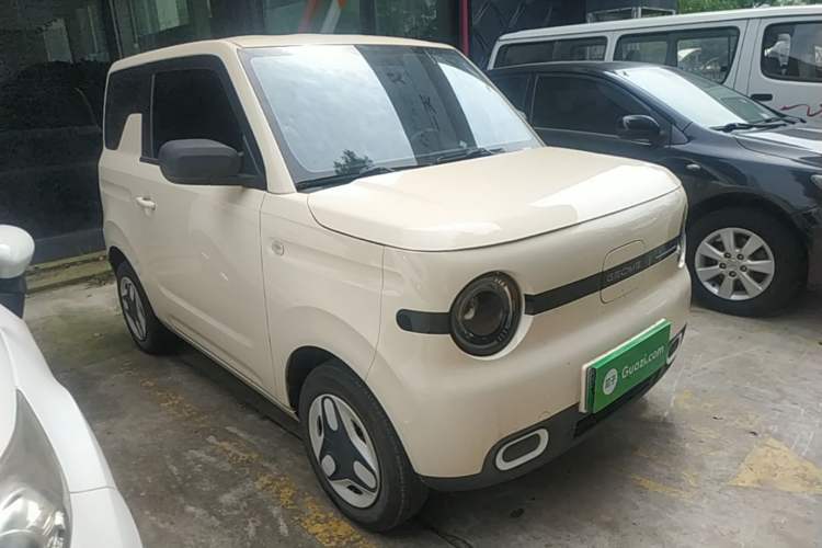 Used Geely Galaxy Panda 2025 210 km – Yuanqi Bear Front Right 45 Deg