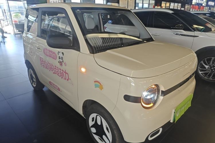 Used Geely Galaxy Panda 2025 210 km – Yuanqi Bear Front Right 45 Deg