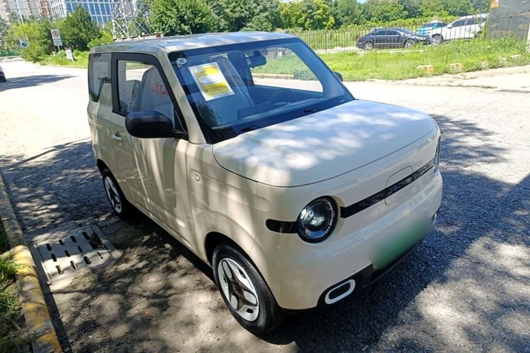 Used Geely Galaxy Panda 2025 210 km – Yuanqi Bear Front Right 45 Deg