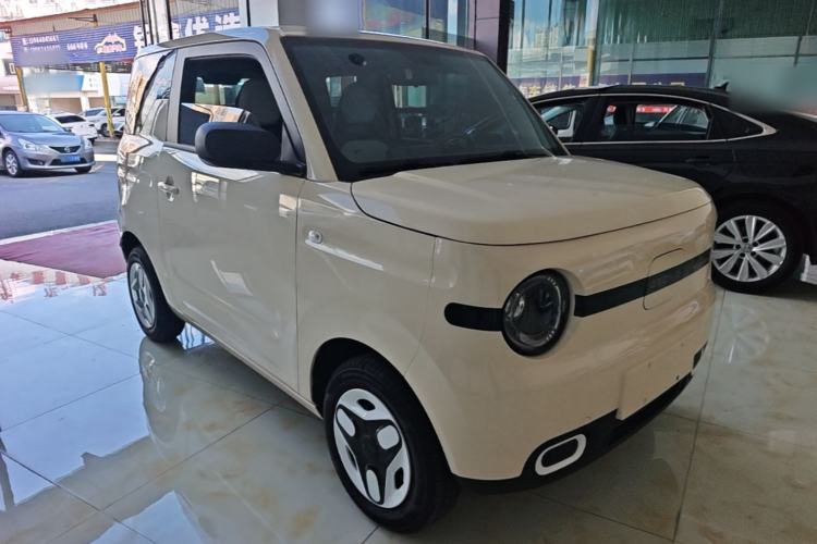 Used Geely Galaxy Panda 2025 210 km – Yuanqi Bear Front Right 45 Deg