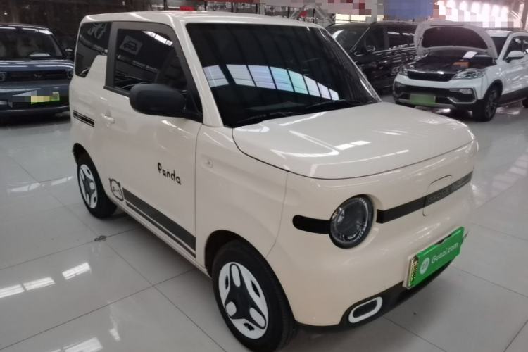 Used Geely Galaxy Panda 2025 210 km – Yuanqi Bear Front Right 45 Deg