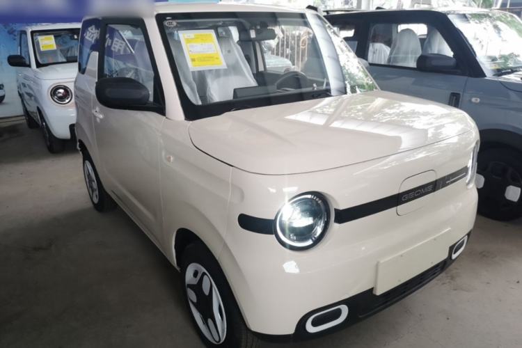 Used Geely Galaxy Panda 2025 210 km – Yuanqi Bear Front Right 45 Deg