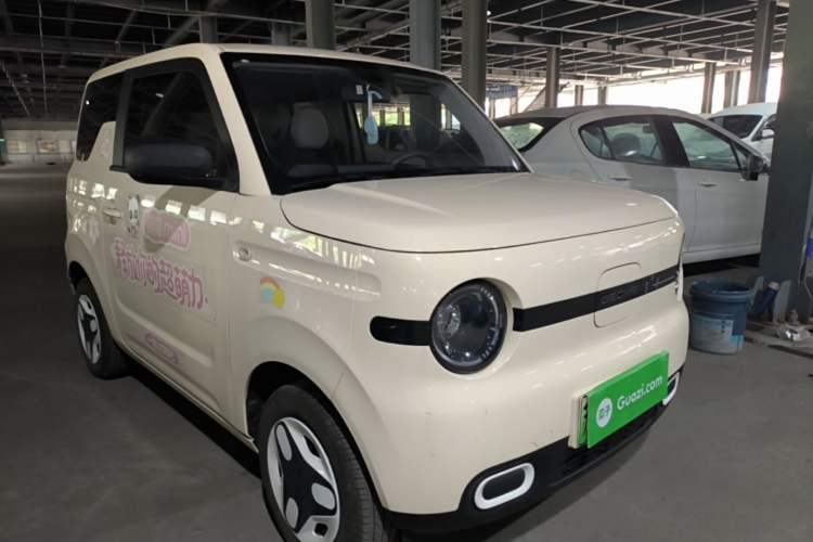 Used Geely Galaxy Panda 2025 210 km – Yuanqi Bear Front Right 45 Deg