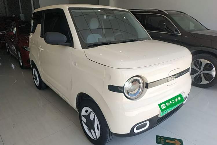 Used Geely Galaxy Panda 2025 210 km – Yuanqi Bear Front Right 45 Deg