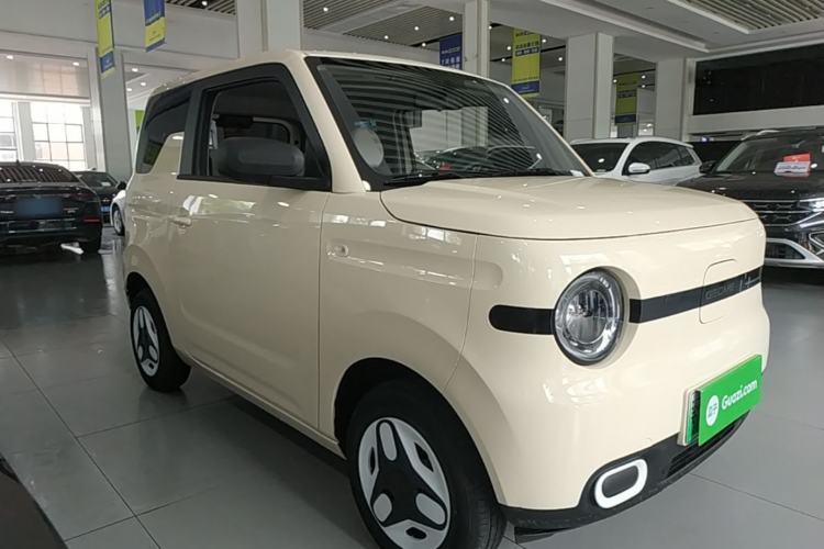 Used Geely Galaxy Panda 2025 210 km – Yuanqi Bear Front Right 45 Deg