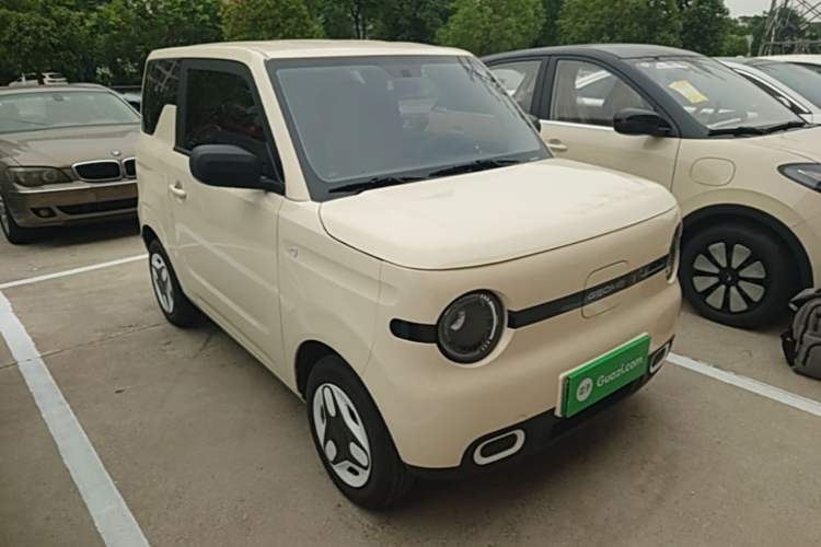 Used Geely Galaxy Panda 2025 210 km – Yuanqi Bear Front Right 45 Deg