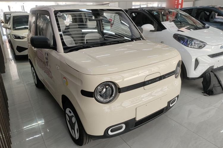 Used Geely Galaxy Panda 2025 210 km – Yuanqi Bear Front Right 45 Deg