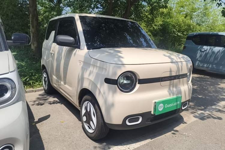 Used Geely Galaxy Panda 2025 210 km – Yuanqi Bear Front Right 45 Deg