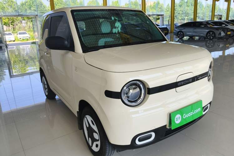 Used Geely Galaxy Panda 2025 210 km – Yuanqi Bear Front Right 45 Deg