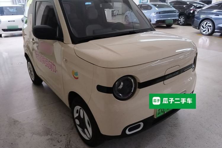 Used Geely Galaxy Panda 2025 210 km – Yuanqi Bear Front Right 45 Deg