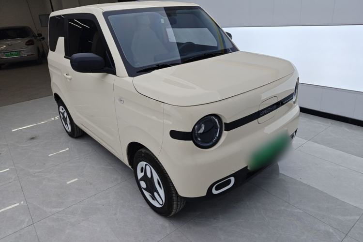 Used Geely Galaxy Panda 2025 210 km – Yuanqi Bear Front Right 45 Deg
